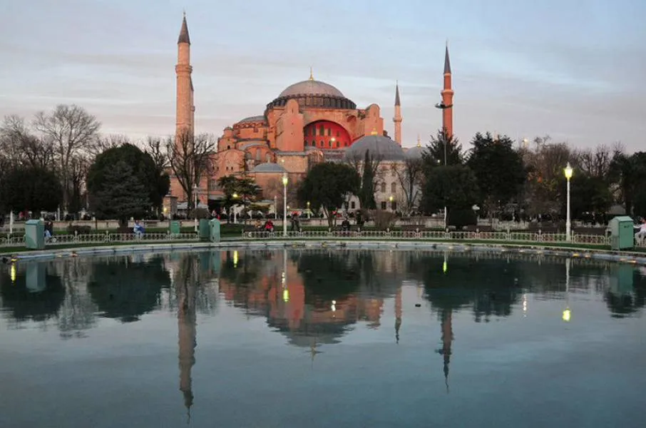 Private Istanbul Old City Tour – Hagia Sophia, Topkapi & Grand Bazaar